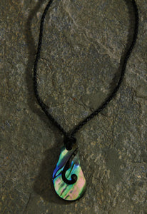 Paua Pendant Small Hook Necklace - Polynesian Cultural Center