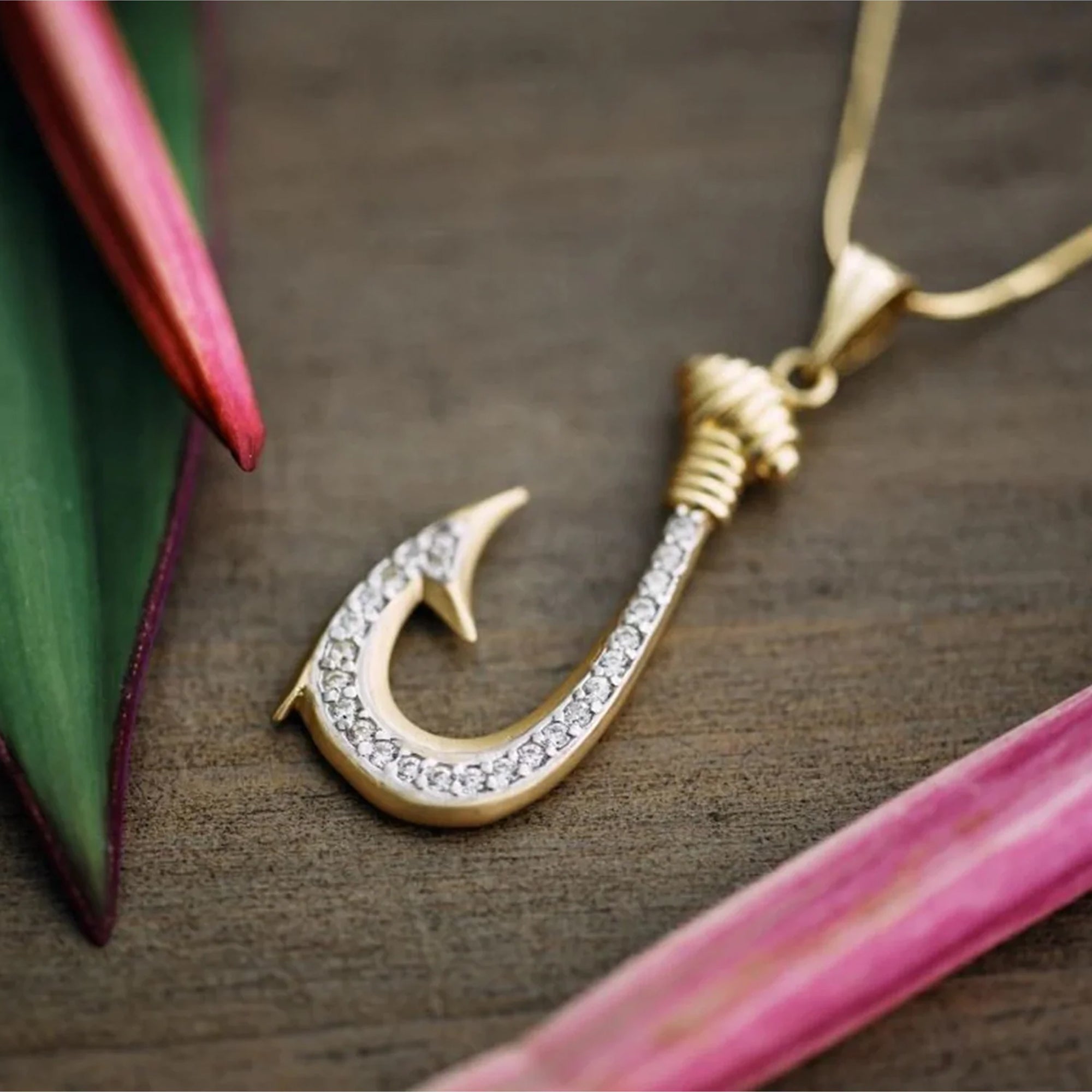 Austaras Hawaiian Fashion Jewelry Fishing Hook Pendant